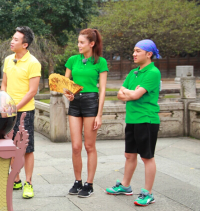 跑男第9期同款鞋,跑男最新的一期洞洞鞋