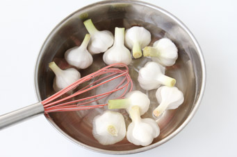 怎么腌糖蒜最好吃步骤,能快速腌好糖蒜的方法