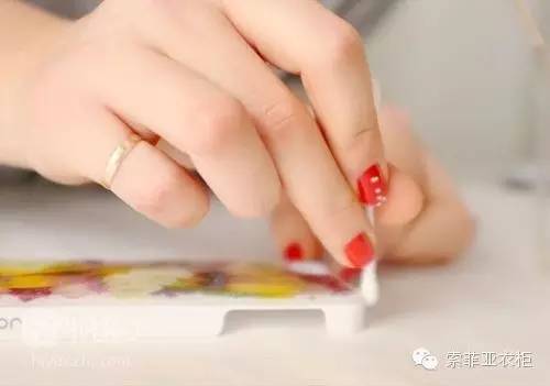 过期化妆品不扔掉,舍不得扔过期化妆品