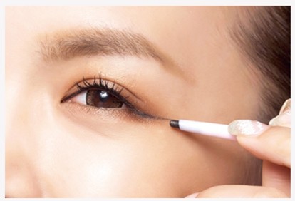 大眼睛女生怎么化妆最合适,大眼睛怎么画眼妆干净