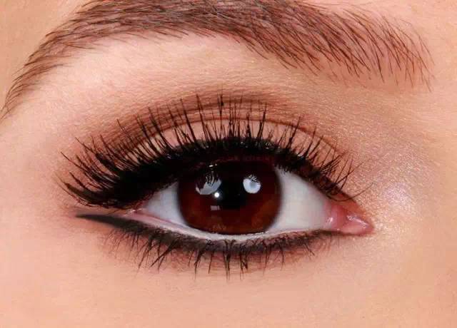 大眼睛女生怎么化妆最合适,大眼睛怎么画眼妆干净