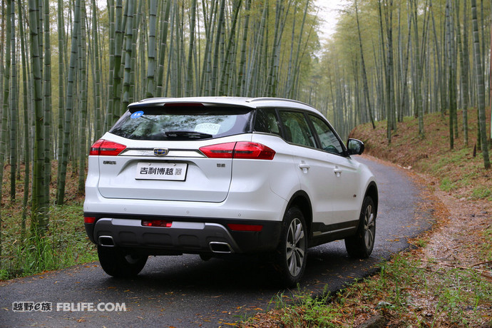试驾23款吉利博越l2.0t旗舰版,沉浸式试驾吉利博越l1.5t尊贵型