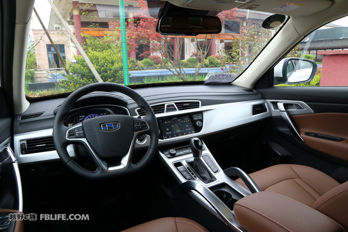 试驾23款吉利博越l2.0t旗舰版,沉浸式试驾吉利博越l1.5t尊贵型