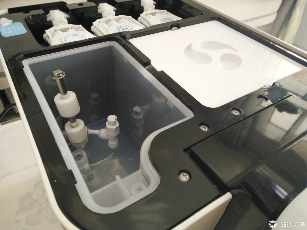 进口智能净水器,最新款的恒温净水器