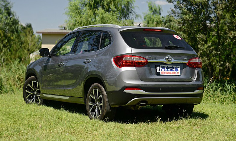 中华v5和宝马x1三大件通用吗,中华v5和华晨v3