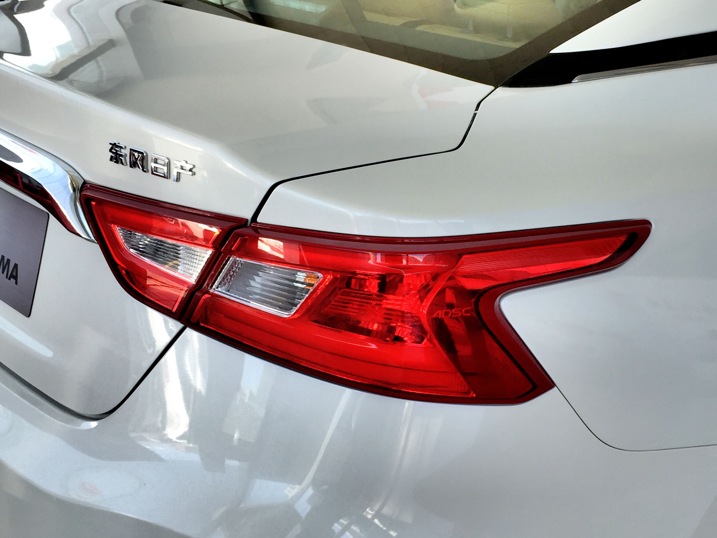 东风日产探陆实车到店,东风日产西玛6座