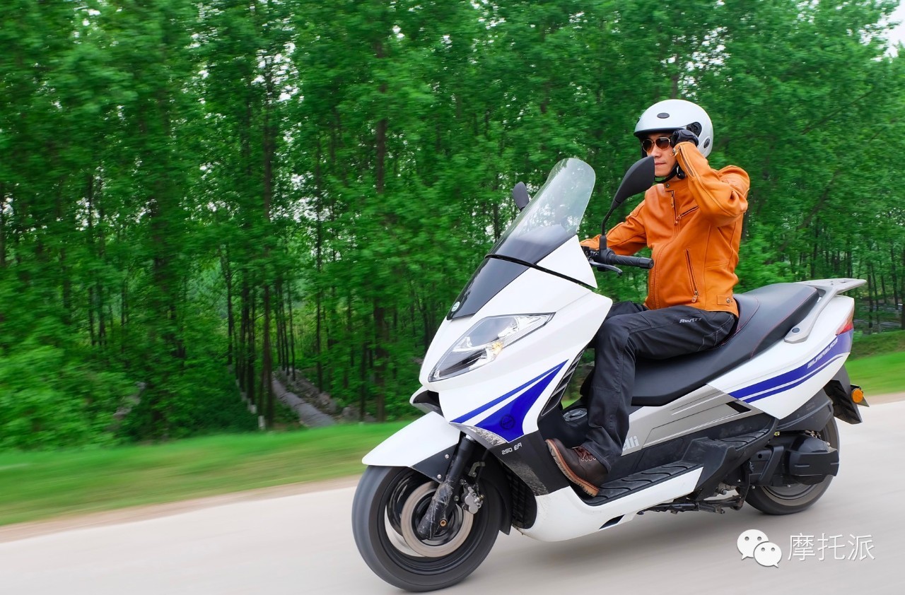 全国首测2016款银刃-刃在烧