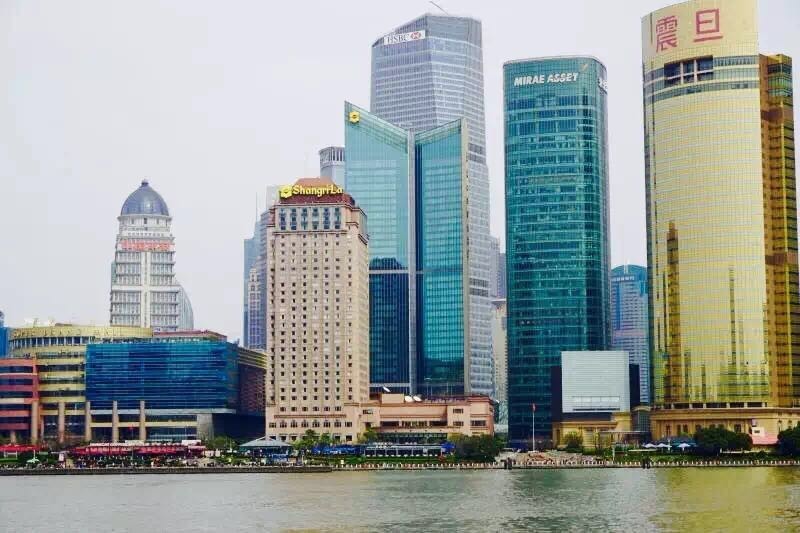 棣欐牸閲屾媺閰掑簵鐣欎汉妗堜緥,棣欐牸閲屾媺鐣欎汉鏀跨瓥