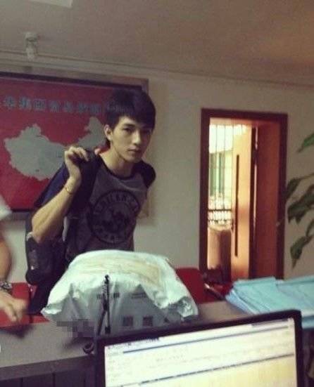 在这个看脸的社会民间男神们火了！