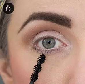 大眼睛女生怎么化妆最合适,大眼睛怎么画眼妆干净