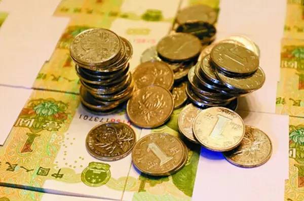 网上卖假货是什么罪名,网上购买到假货怎么起诉