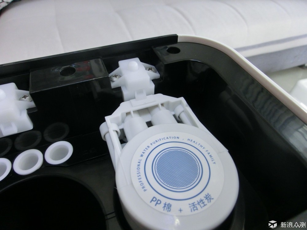 进口智能净水器,最新款的恒温净水器