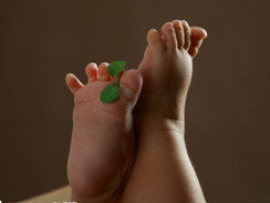 酒精能杀死鞋袜上边的脚气真菌吗,酒精能杀死鞋内脚气真菌吗