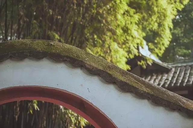 他在这里盖房子时，日本人还没学会唐风