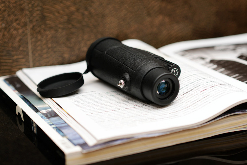 对面妹纸动态全掌握，10X42倍的望远镜体验