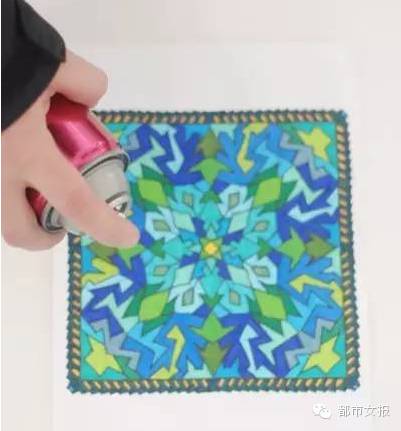 口红沾衣服上了怎么解决,白衣服染上口红快速清洗的小妙招