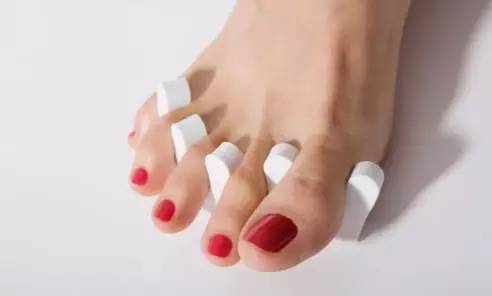 有什么办法穿高跟鞋不磨脚,生活小妙招穿高跟鞋不脚疼