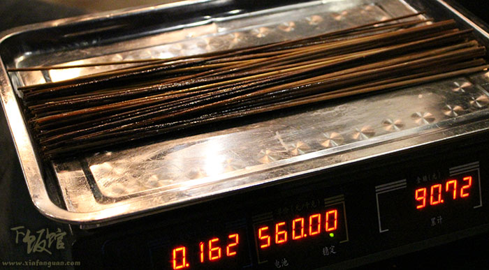 天气这么热姐妹们去哪里玩,天气那么热怎么先跟女孩聊天