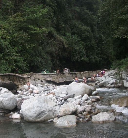 彭州龙门山宝山村,成都彭州白水河宝山村