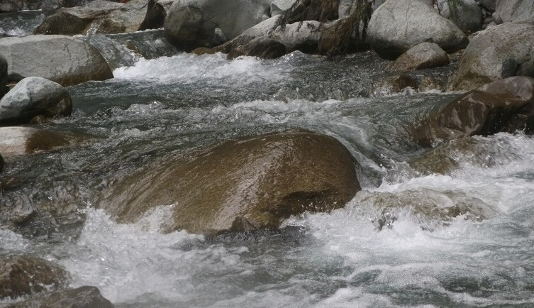彭州龙门山宝山村,成都彭州白水河宝山村