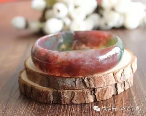 河塘水上面飘的白色的是什么,水草天丝玛瑙