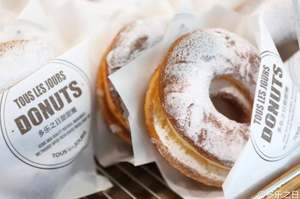 都教授代言服装,都教授北京现代广告