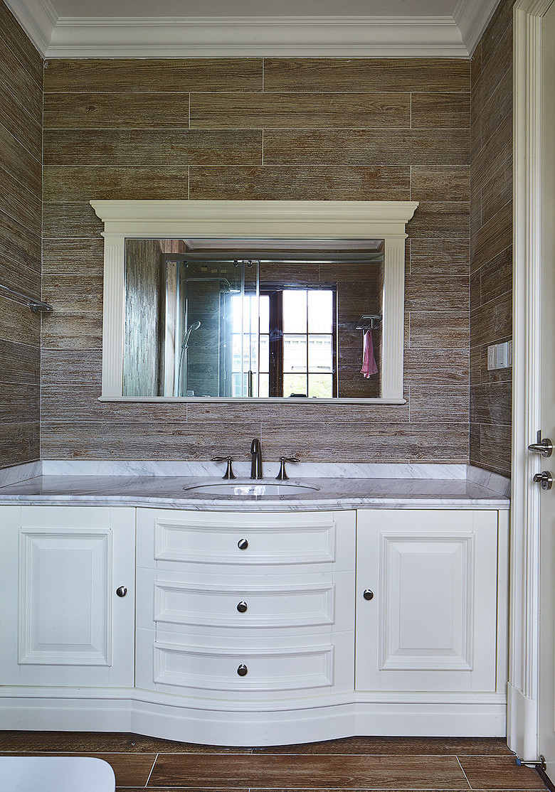 卫生间浴室柜太脏？老婆只用了一张纸，立马干干净净！