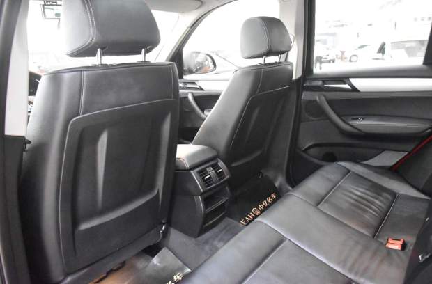 2013年宝马x3红色二手车报价,二手宝马x32015款