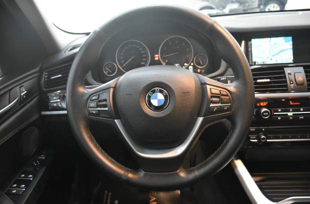 2013年宝马x3红色二手车报价,二手宝马x32015款