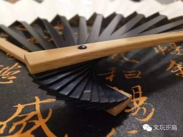 玩扇骨用什么扇面,玩扇子有什么关注事项