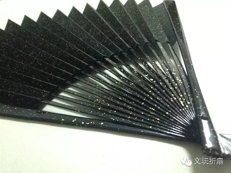 玩扇骨用什么扇面,玩扇子有什么关注事项