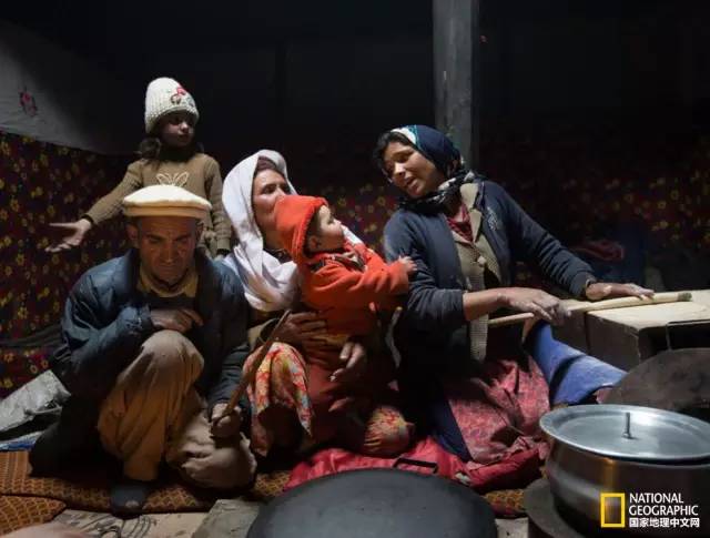 从厨房到餐桌里的美食,从市场到餐桌