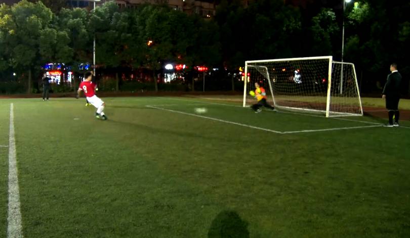 涓寸┖鏉冻鐞冭禌,绁濊春瓒崇悆娲诲姩鍦嗘弧钀藉箷