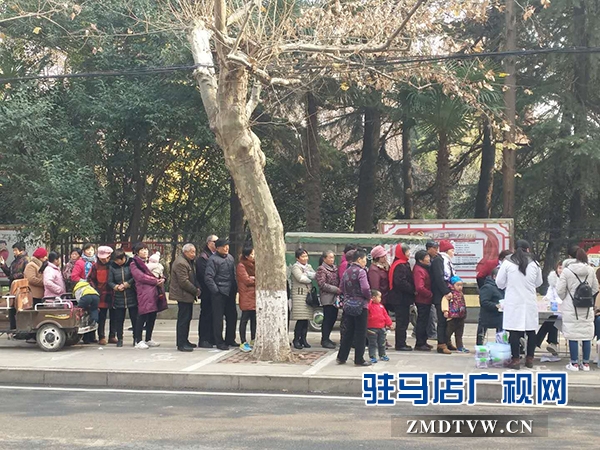 驻马店民生男科医院举行宣传普及艾滋病防治知识公益活动