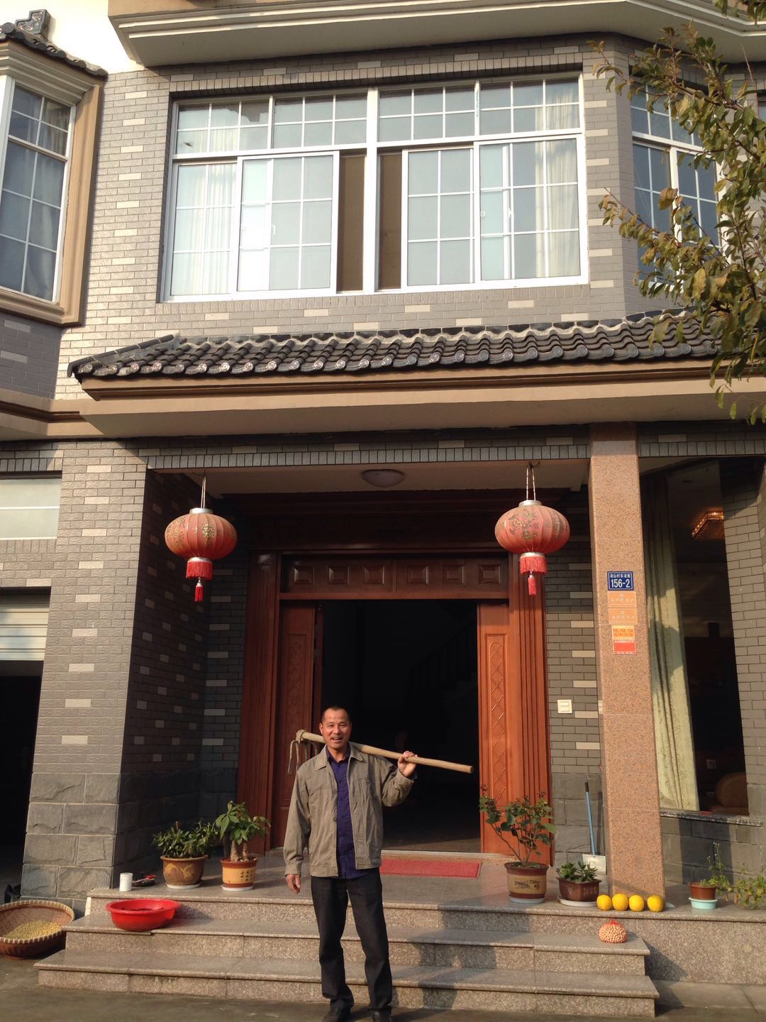 村民一年农家乐收入180万农民玩精品民宿一年100万，看看浙江“走进森林人家”采访活动你会吃惊