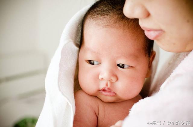 7个月宝宝认生是聪明还是笨,七个月的宝宝认妈