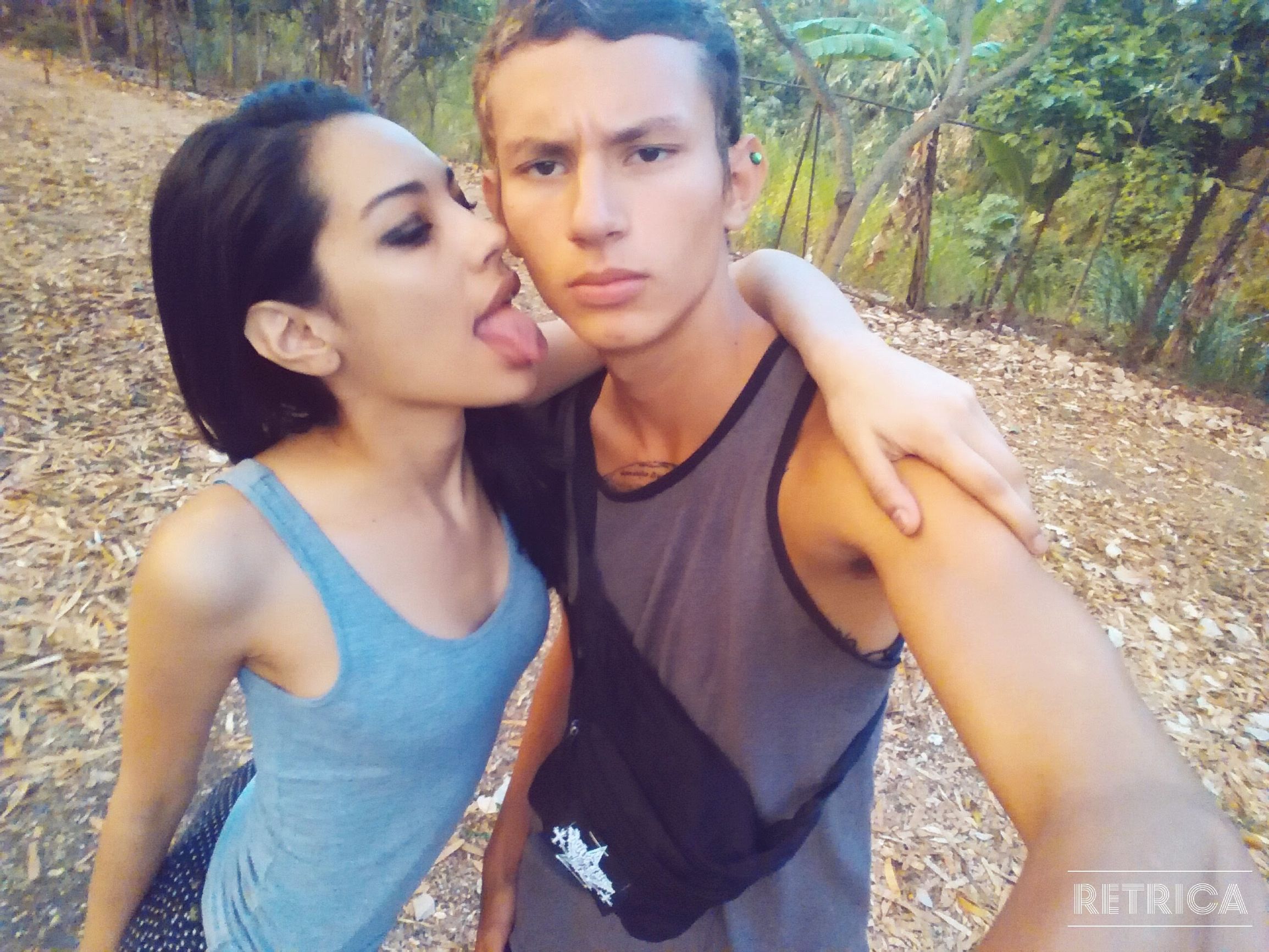 狗为什么舔自己的嘴，很可能因为它认为你是个混蛋！