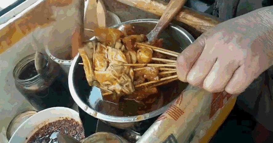中街胡同里最火老式麻辣烫,中街胡同里的麻辣涮串