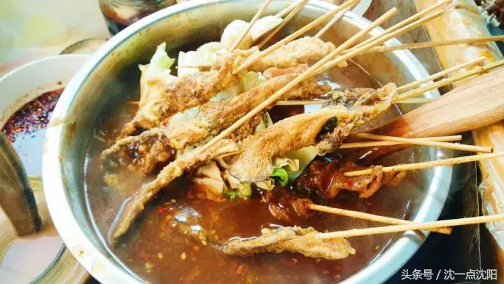 中街胡同里最火老式麻辣烫,中街胡同里的麻辣涮串