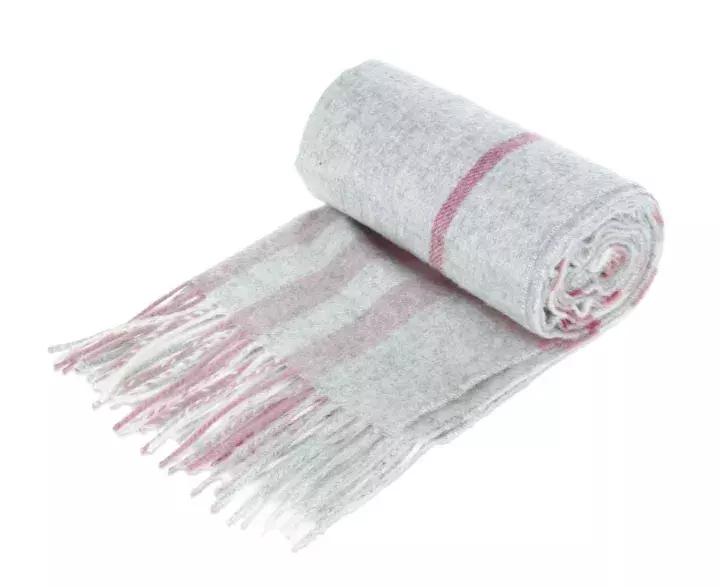 羊绒围巾怎样洗涤,羊绒围巾的洗涤方法图解大全