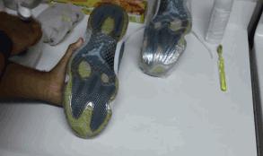 真皮球鞋怎么清洁,刷球鞋用什么清洁