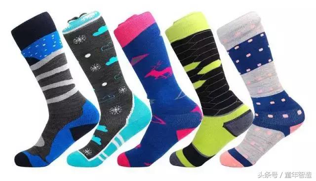 去滑雪场滑雪需要自备什么装备,新手滑雪有必要买滑雪装备吗