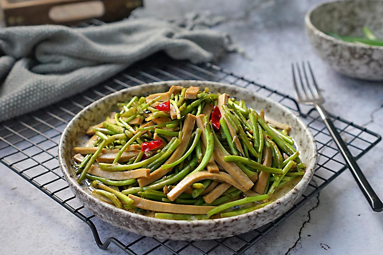 冬天熬夜上火了吃什么降火最快,小孩冬天上火喝什么降火最快