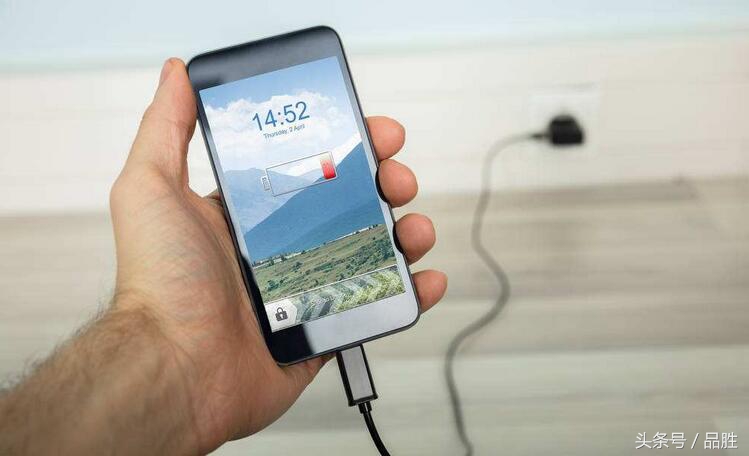 手机充电很慢怎么加快充电速度,你的手机充电太快怎么办