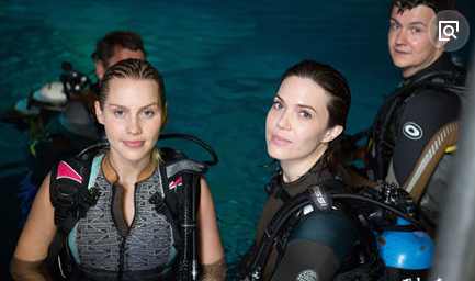 好莱坞冒险惊悚灾难大片鲨海逃生,灾难片鲨海