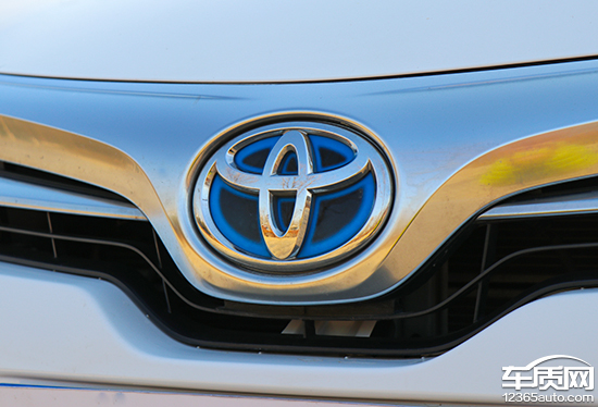 卡罗拉双擎天青石2019款试驾,家用车之最佳选择卡罗拉双擎