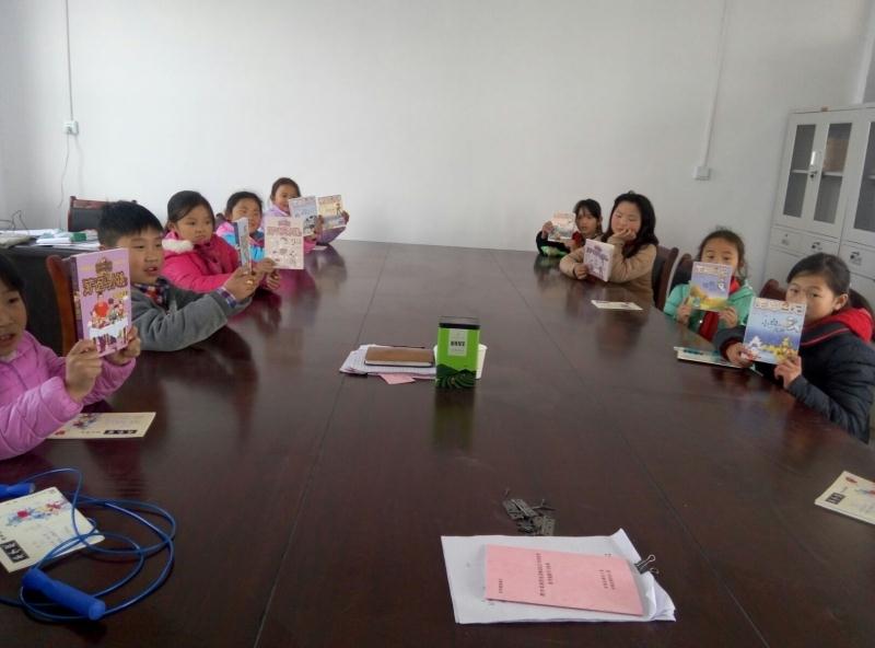 丰富多彩的校园生活小学,丰富多彩的校园活动视频