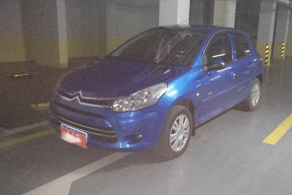 雪铁龙c2深度评测,雪铁龙c2最新版试驾视频