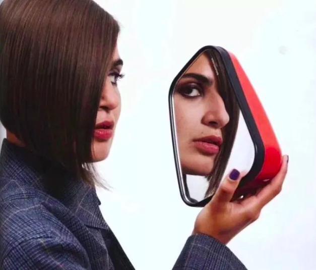 巴黎世家包包哪款最经典,2020巴黎世家包包开箱