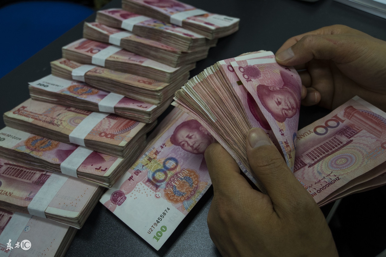 客户发来的合同要求盖章,三证合一后发票章的备案号会变吗